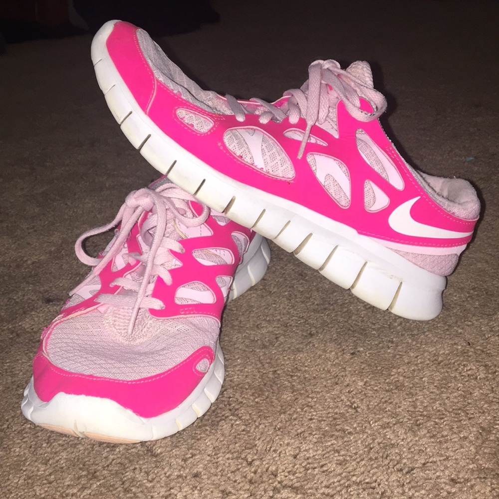 Nike tennis shoes
